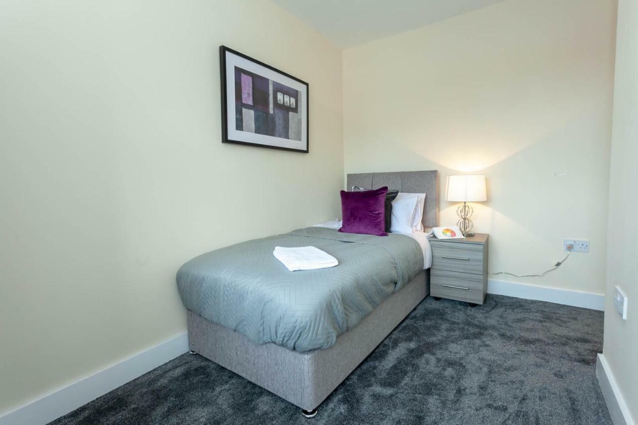 4 Bed Home, Driveway Parking Ideally Located In Latchford, Warrington - Executive St Marys House Luaran gambar