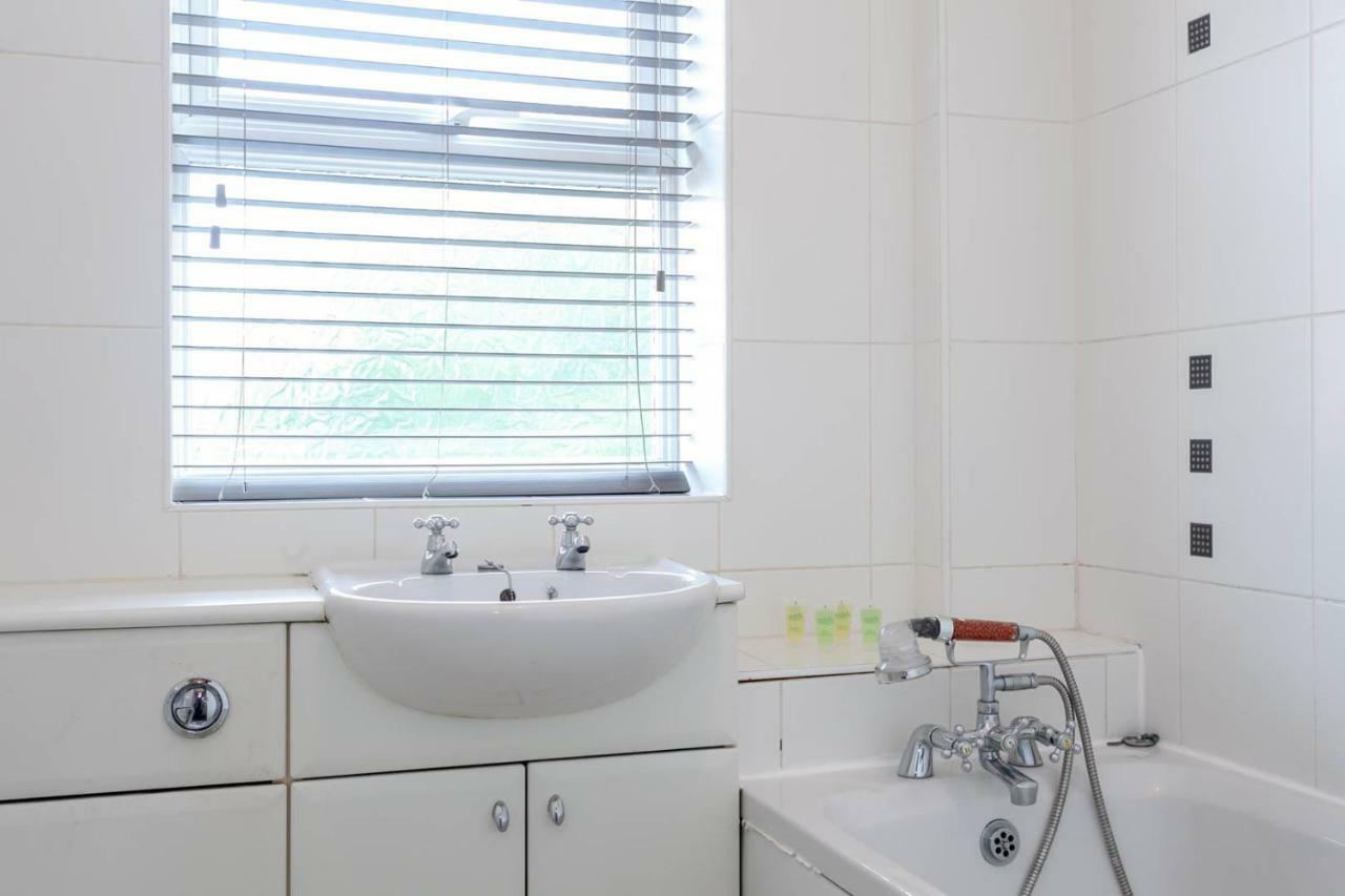 4 Bed Home, Driveway Parking Ideally Located In Latchford, Warrington - Executive St Marys House Luaran gambar