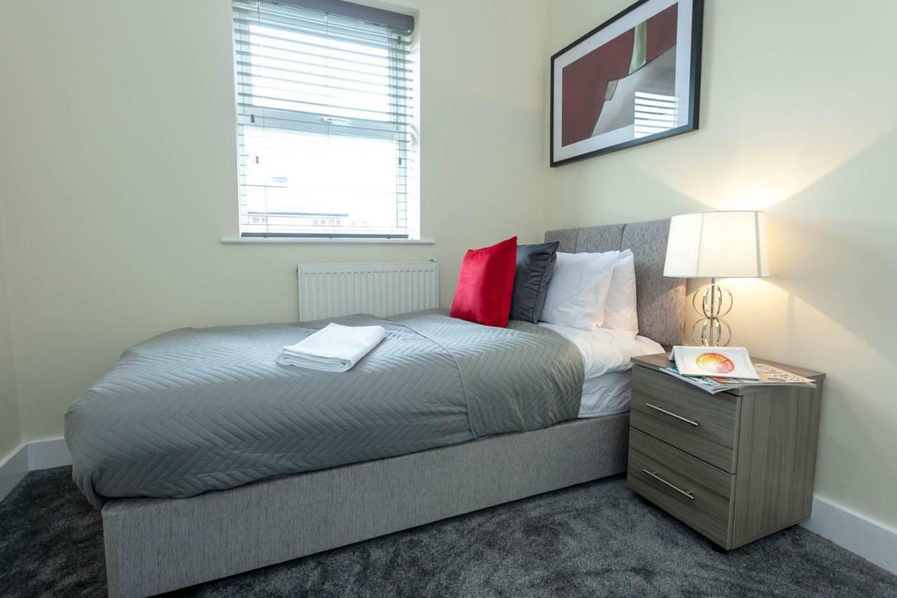 4 Bed Home, Driveway Parking Ideally Located In Latchford, Warrington - Executive St Marys House Luaran gambar